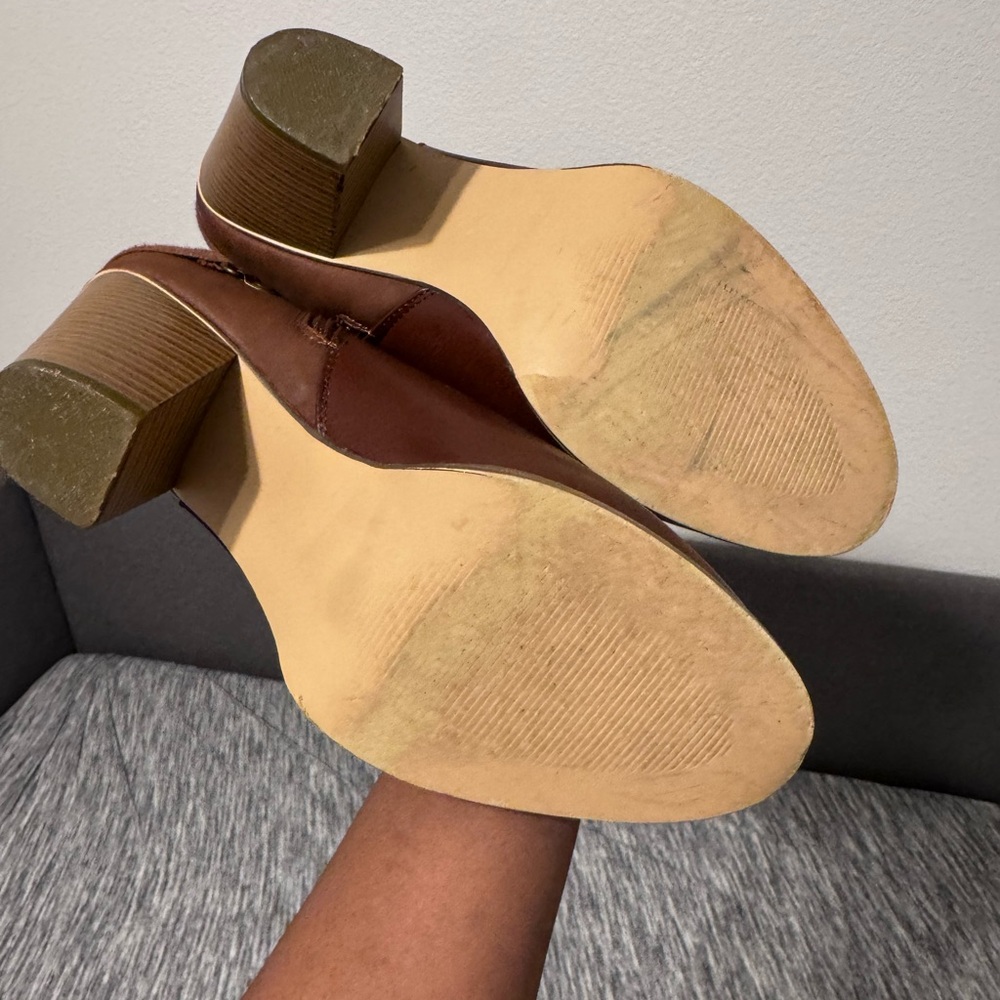 Laundry By Shelli Segal Chestnut Ankle Boots - Picture 4 of 4